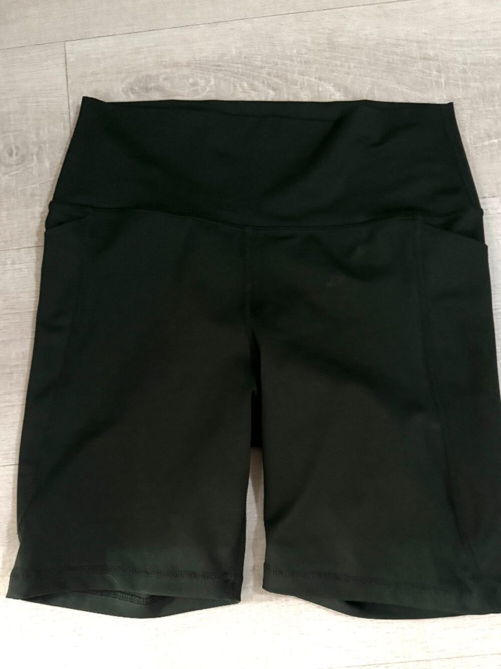 Senita Green Bike Shorts 8" rise Size M